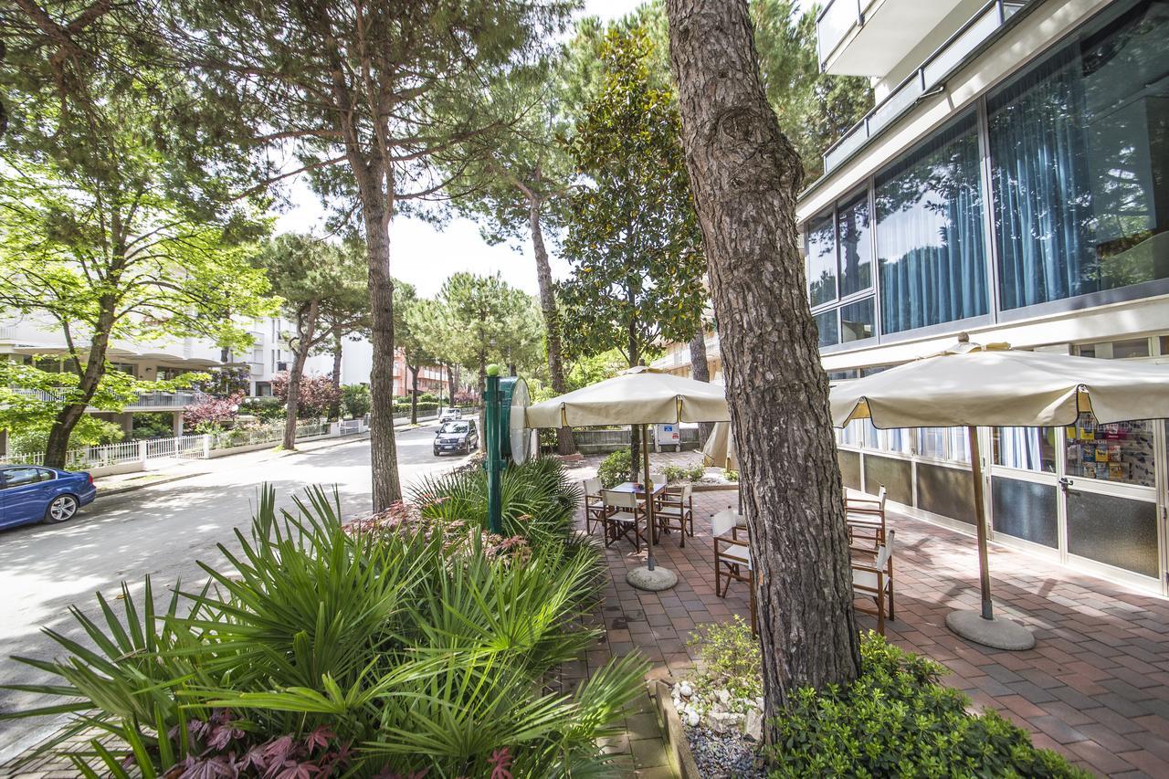 Renzo Hotel Cesenatico Exterior photo